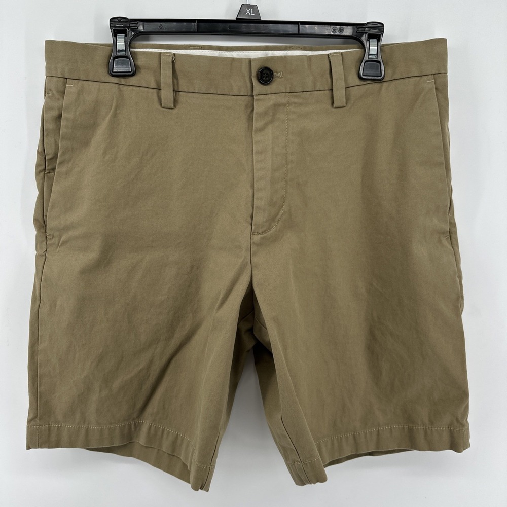 Banana Republic Men's 33 Aiden Chino Shorts Beige Flat Front Mid Rise